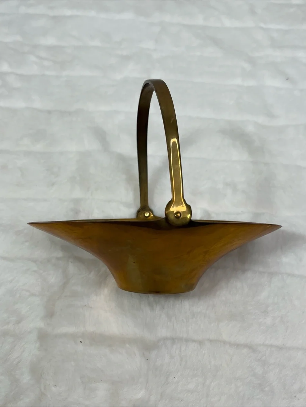 Vintage Brass Trinket Basket with Movable Handle – Mid Century Catchall Bowl